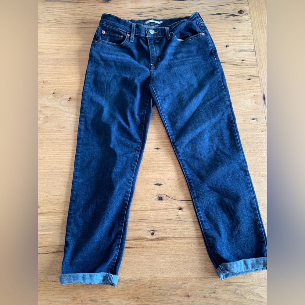 Levi’s Boyfriend Blue Jeans  Mid rise Women’s‎ 28 Preloved